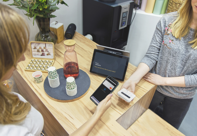 Seamless Checkout Wins Customer Loyalty in Canadian Retail In Blog 1