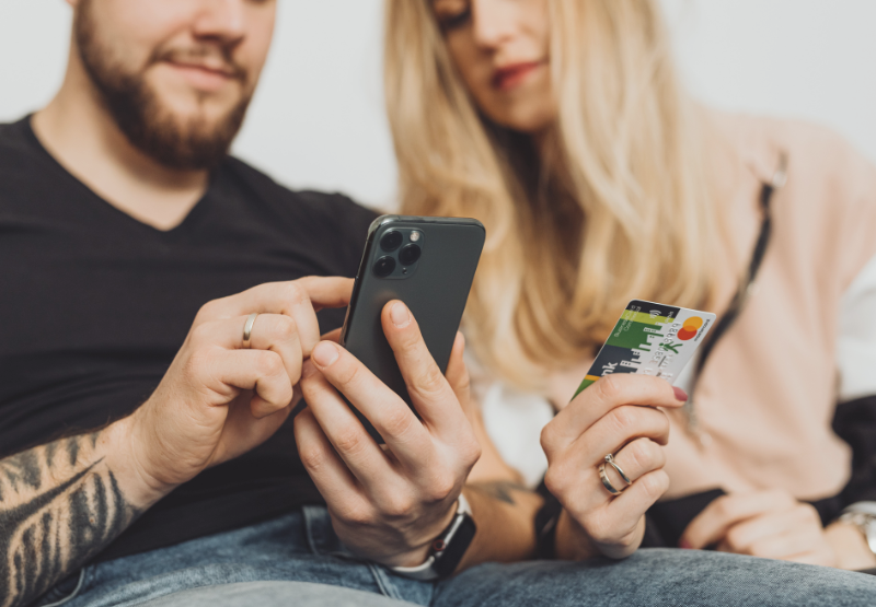 Turn Holiday Shoppers into Loyal Year-Round Customers in blog 1