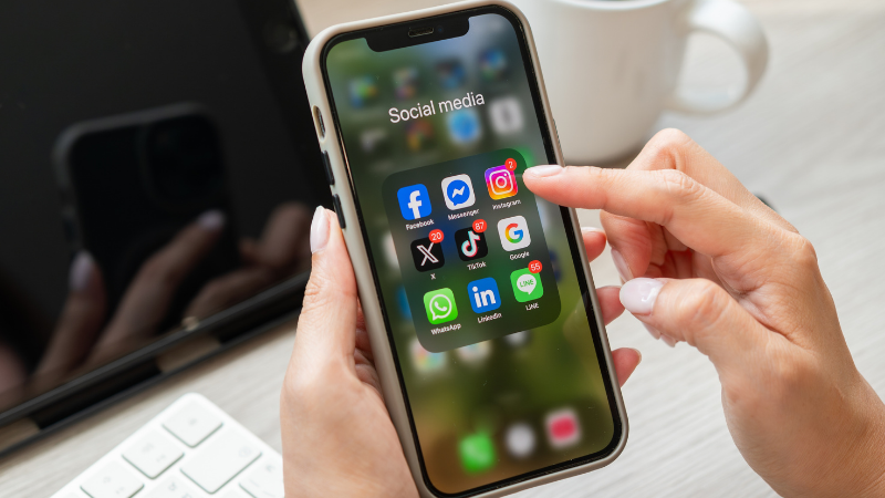 What is social media search